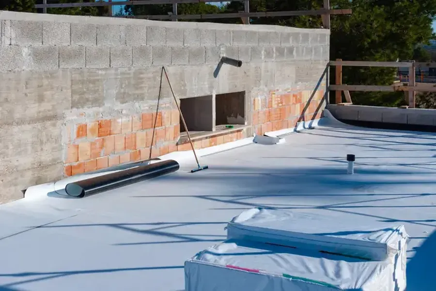 Flat Roof Repair Versus Full Replacement Considerations in West Palm Beach, FL